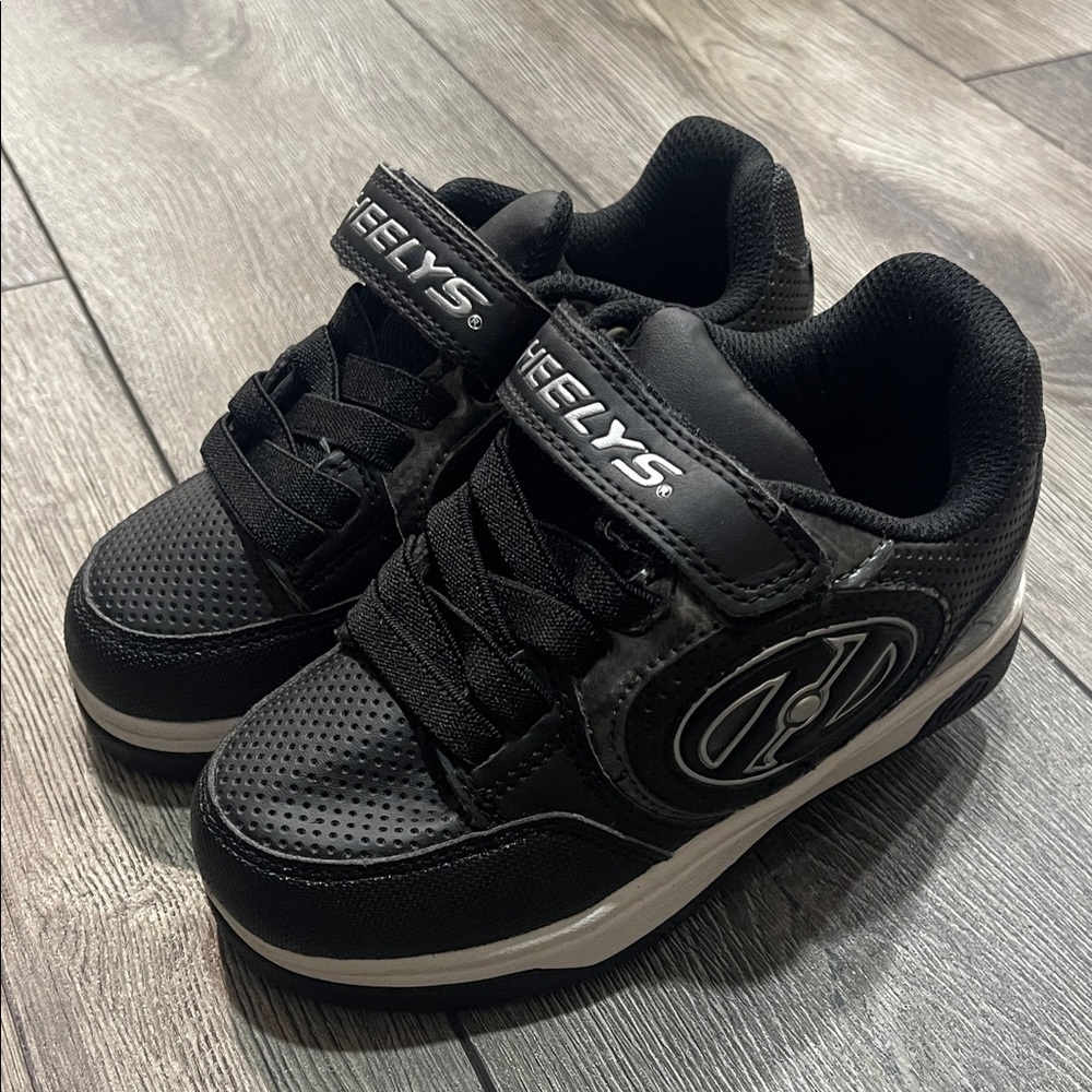 Heelys Black Kids Sneakers with Wheels